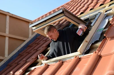 Pose de fenêtres de toit Velux à Huiron